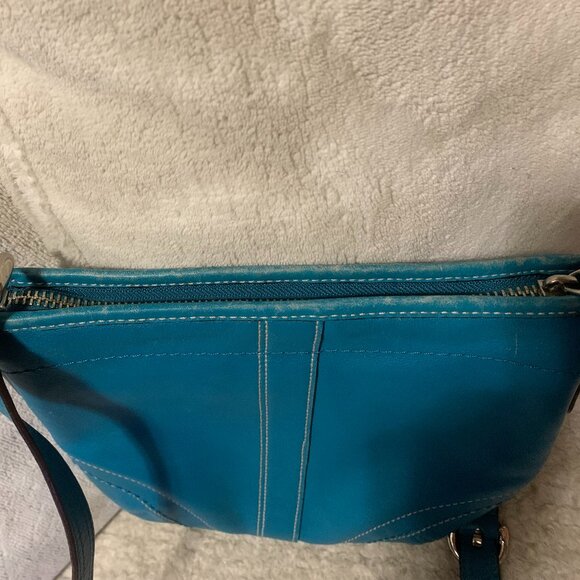 Vintage Teal/Turquoise Coach Leather Bag - Picture 3 of 5